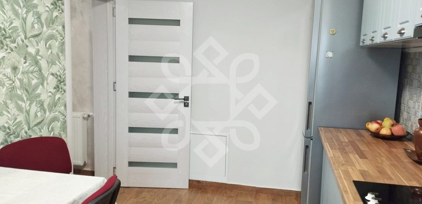 Casa cu 4 camere de inchiriat in Cartierul Lotus Sanmartin