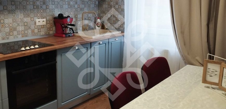 Casa cu 4 camere de inchiriat in Cartierul Lotus Sanmartin