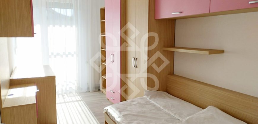 Apartament cu 4 camere de inchiriat in Prima Nufarul