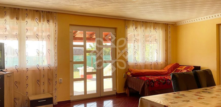 Casa cu 5 camere de vanzare in Girisu de Cris, Bihor
