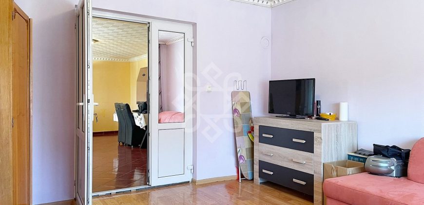 Casa cu 5 camere de vanzare in Girisu de Cris, Bihor