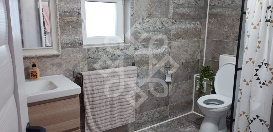 Casa cu 4 camere de inchiriat in Cartierul Lotus Sanmartin