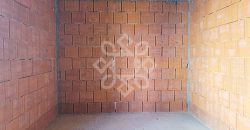 Casa la rosu de vanzare in Cartierul Tineretului