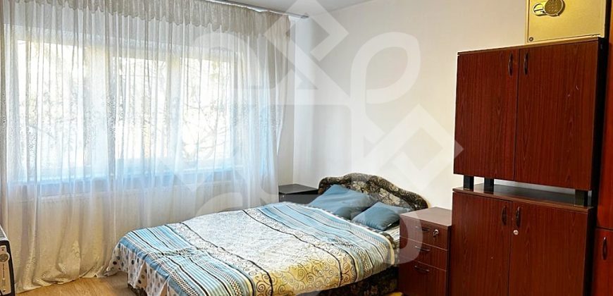 Apartament cu 3 camere de vanzare in zona Nufarul Oradea