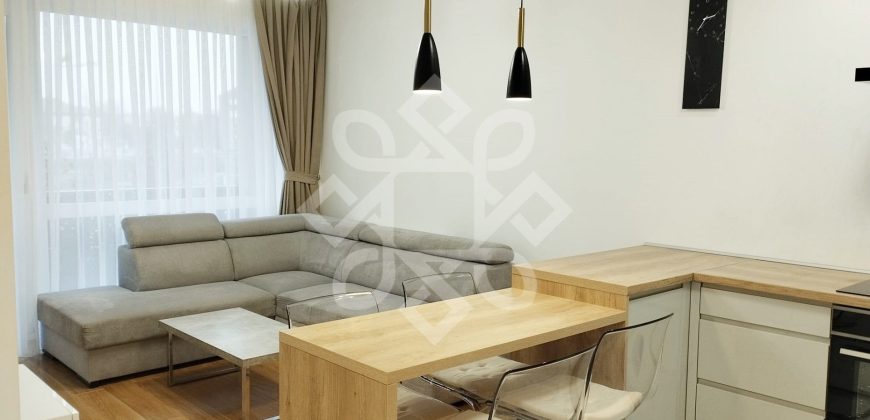 Apartament cu 3 camere de inchiriat in Prima Universitatii
