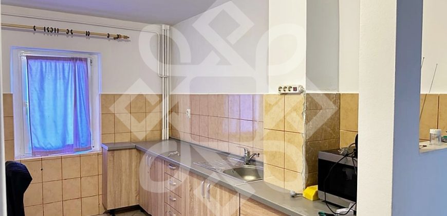 Apartament cu 3 camere de vanzare in zona Nufarul Oradea