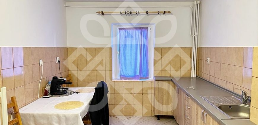 Apartament cu 3 camere de vanzare in zona Nufarul Oradea