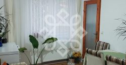 Apartament la casa cu 3 camere zona centrala