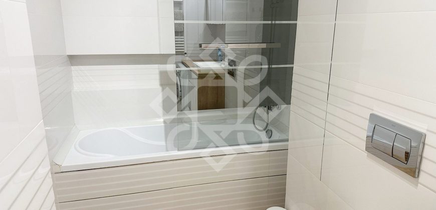 Apartament cu 3 camere de inchiriat in Prima Universitatii