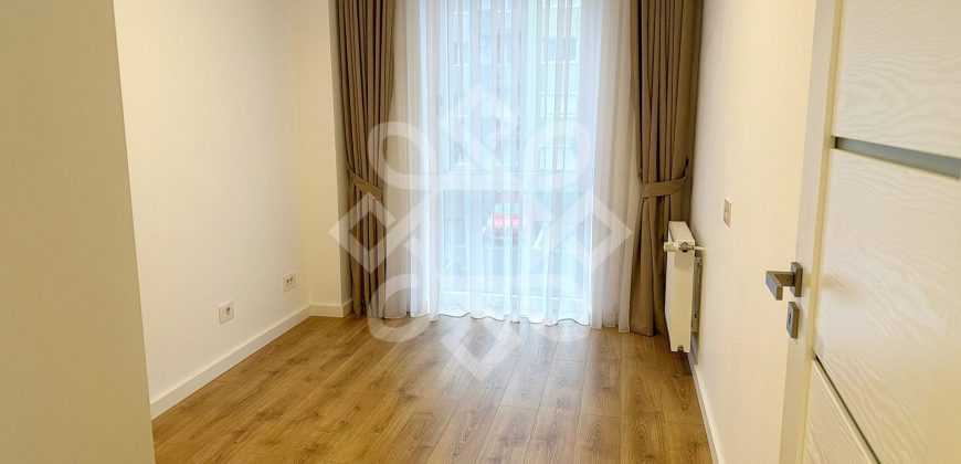 Apartament cu 3 camere de inchiriat in Prima Universitatii