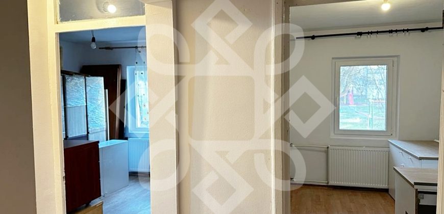 Apartament cu 3 camere de vanzare in zona Nufarul Oradea