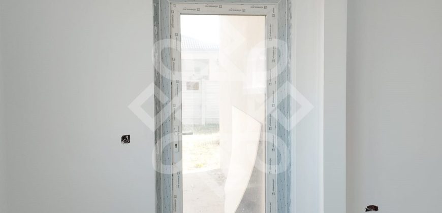 Casa 4 camere si 450 mp teren de vanzare in Santandrei