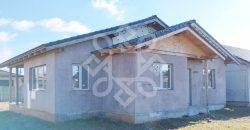 Casa 4 camere si 450 mp teren de vanzare in Santandrei