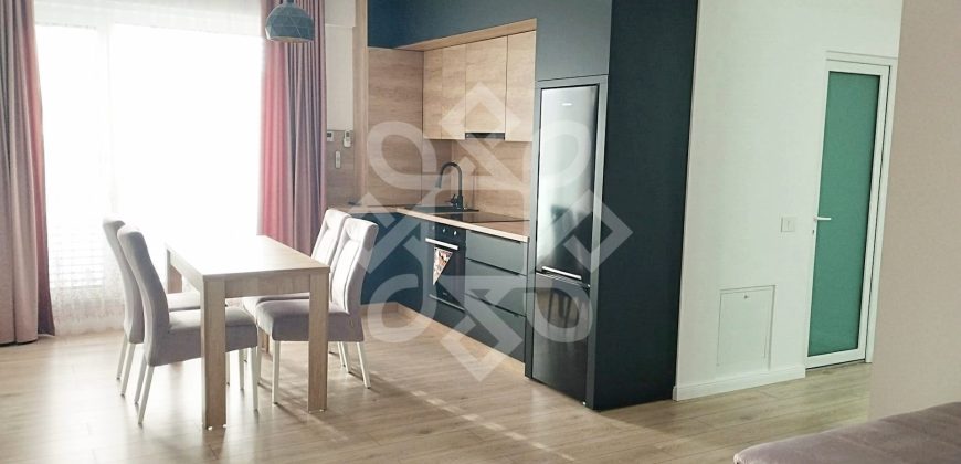 Apartament 3 camere de inchiriat in zona centrala