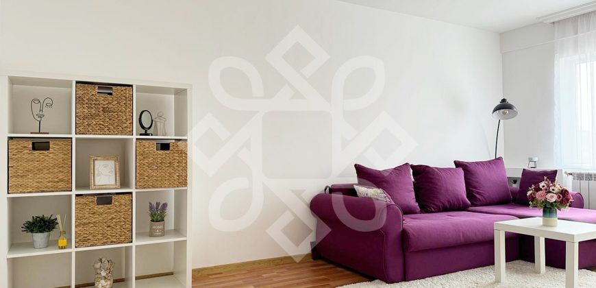 Apartament cu 3 camere de inchiriat in zona Onestilor