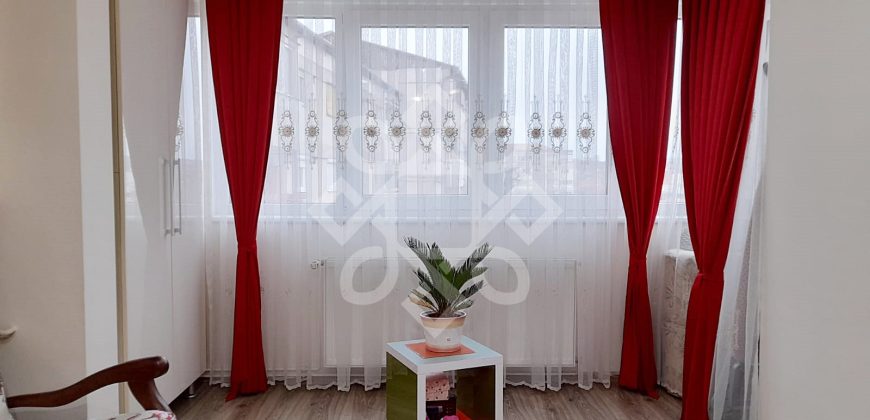 Apartament tip AN cu 3 camere pe strada Lacul Rosu, Oradea