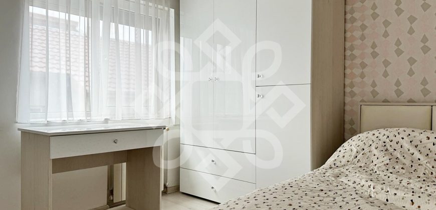 Apartament cu 3 camere de inchiriat in zona Onestilor