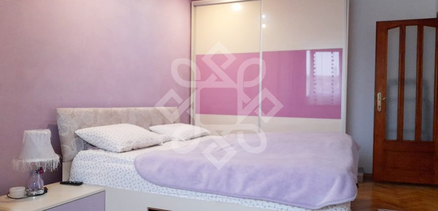 Apartament tip AN cu 3 camere pe strada Lacul Rosu, Oradea