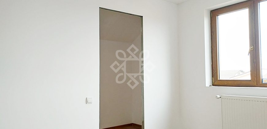 Casa noua tip duplex, 4 camere in Santandrei, Bihor.