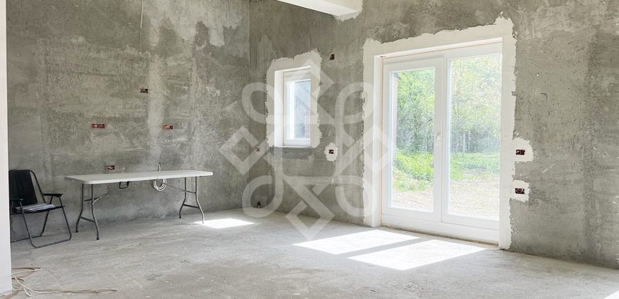 Casa noua cu teren 1516 mp in zona Hanul Pescarilor