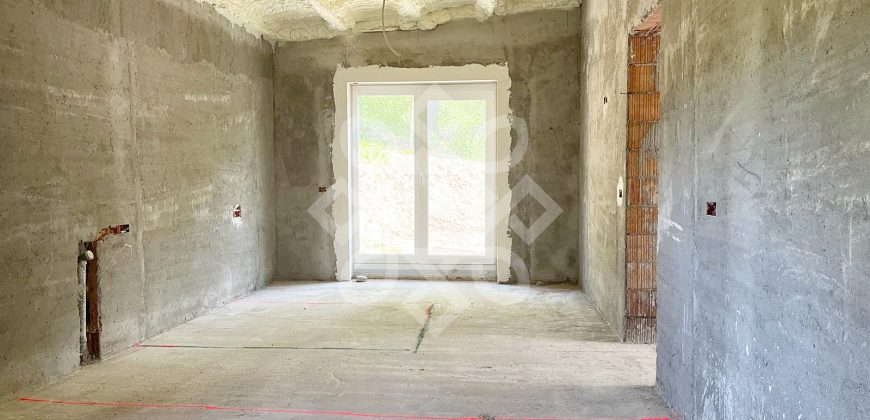 Casa noua cu teren 1516 mp in zona Hanul Pescarilor