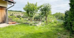 Casa cu teren 2052 mp in Saldabagiu de Munte