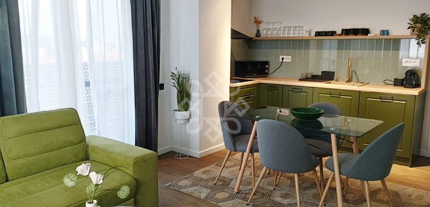 Apartament modern 3 camere de inchiriat cartierul Luceafarul