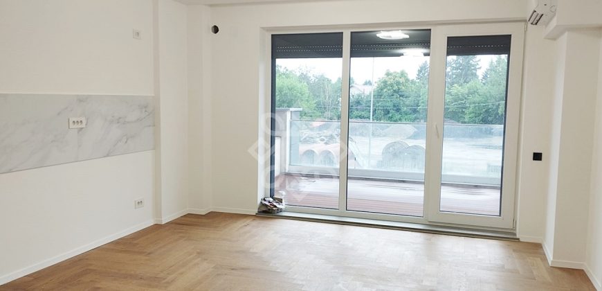 Apartament cu 3 camere de inchiriat cartierul Luceafarul