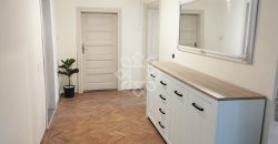 Casa cu 3 camere de inchiriat zona Onestilor