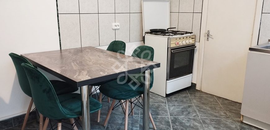 Casa cu 3 camere de inchiriat zona Onestilor