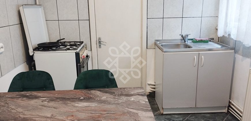 Casa cu 3 camere de inchiriat zona Onestilor