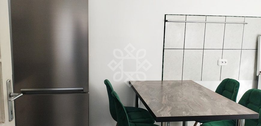 Casa cu 3 camere de inchiriat zona Onestilor