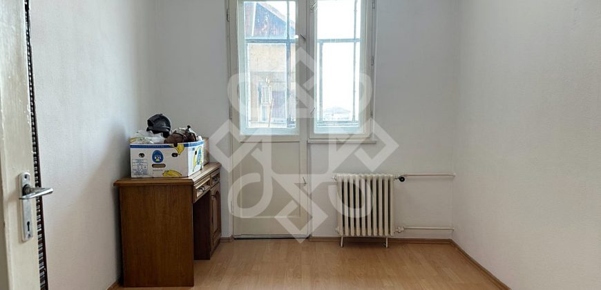 Apartament cu 3 camere decomandate pe Bld Dacia, Oradea
