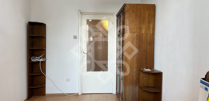 Apartament cu 3 camere decomandate pe Bld Dacia, Oradea
