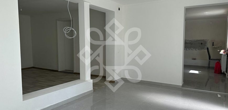Casa pe nivel cu teren 652 mp de vanzare in Santandrei