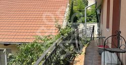 Casa cu 5 camere la curte comuna, ultracentral in Oradea