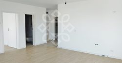 Apartament cu 3 camere in Prima Urbana