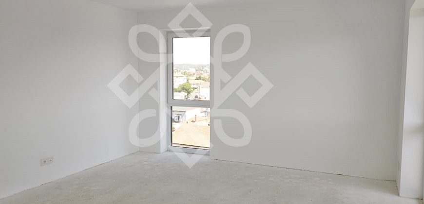 Apartament nou cu 3 camere in Prima Urbana