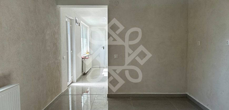 Casa pe nivel cu teren 652 mp de vanzare in Santandrei