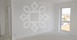 Apartament nou cu 3 camere in Prima Urbana