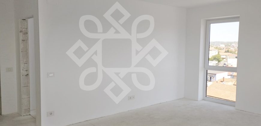 Apartament nou cu 3 camere in Prima Urbana