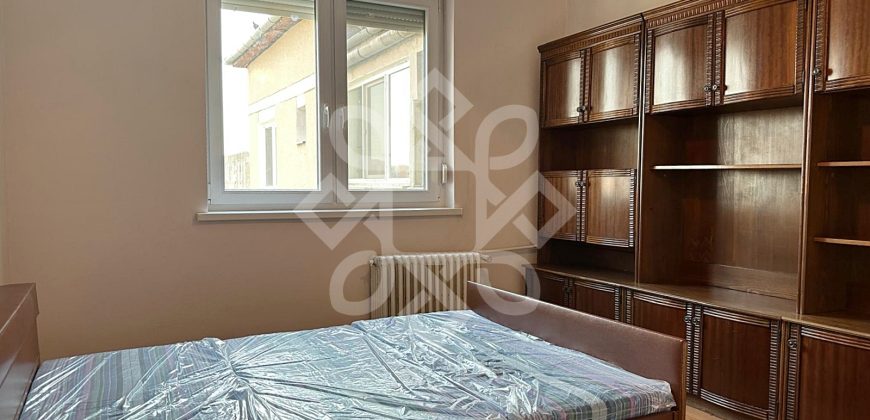 Apartament cu 3 camere decomandate pe Bld Dacia, Oradea