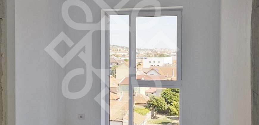 Apartament nou cu 3 camere in Prima Urbana