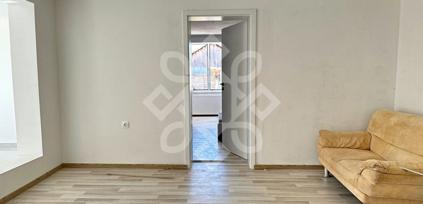 Casa pe nivel cu teren 652 mp de vanzare in Santandrei