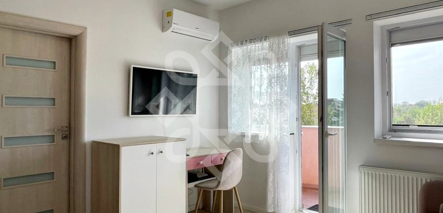 Apartament cu o camera de vanzare in cartierul Luceafarul, Oradea