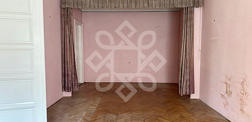 Apartament ultracentral de vanzare, zona Teatrului Oradea