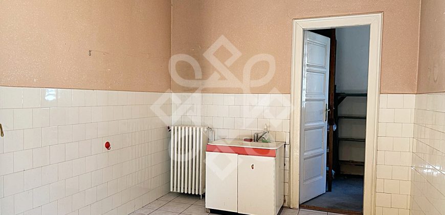 Apartament ultracentral de vanzare, zona Teatrului Oradea