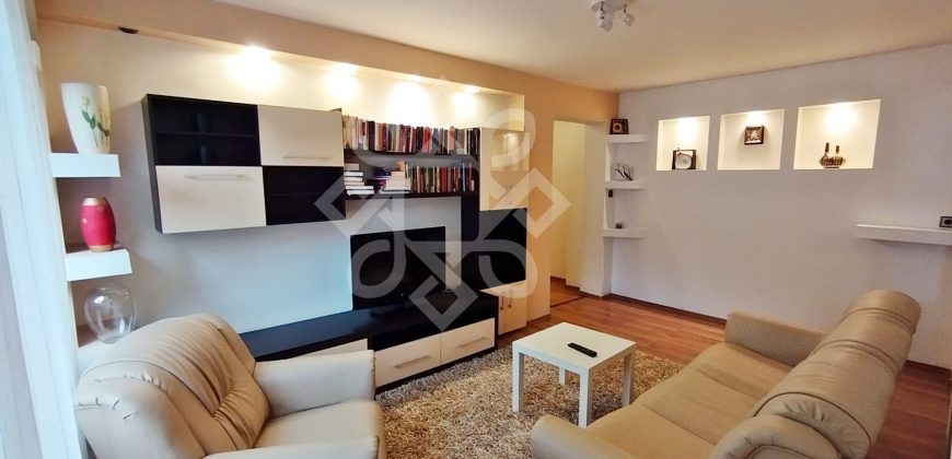 Apartament cu 3 camere in zona Rogerius
