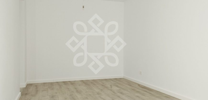 Apartament decomandat cu 2 camere in Prima Arena