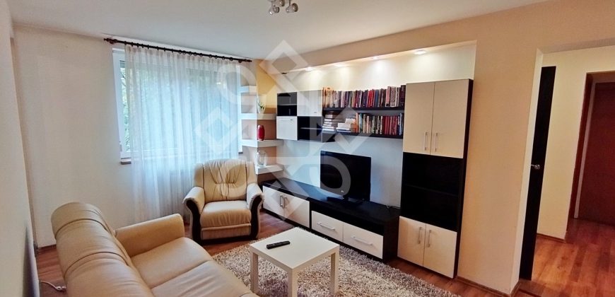 Apartament cu 3 camere in zona Rogerius